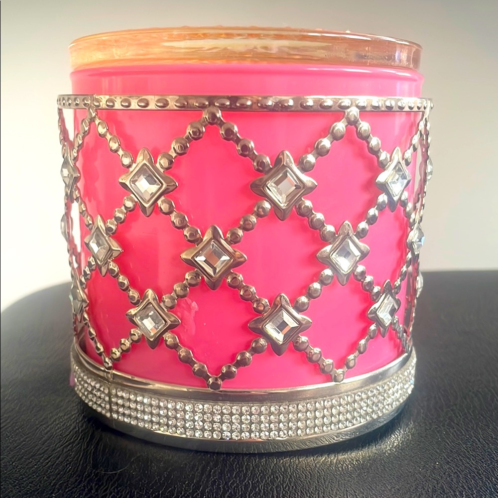 Bath Body Works Pink Rhinestone Lattice Metal 3 Wick Candle Holder Sleeve Glam - Picture 4 of 9